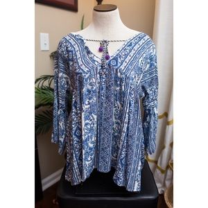 Altar’d State tunic top